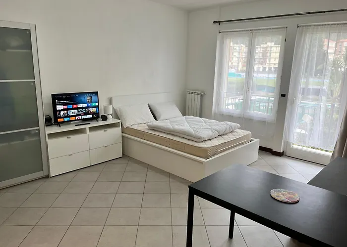 Studio Cala Di Sole Διαμέρισμα Imperia