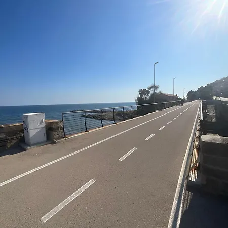 Piscine Cala Di Sole Italie Mono Locale Seule Piece Imperia